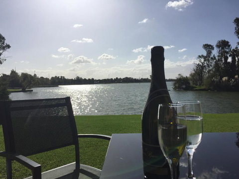 Waterside Holiday Rentals Unit 31 - Accommodation QLD 4