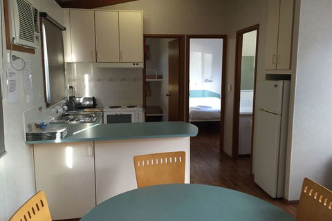 Inverloch Cabins - Accommodation QLD 5