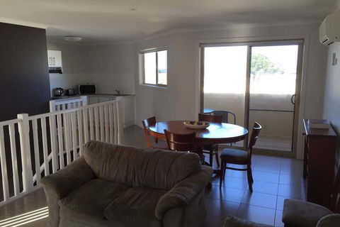 Inverloch Cabins - Accommodation QLD 4
