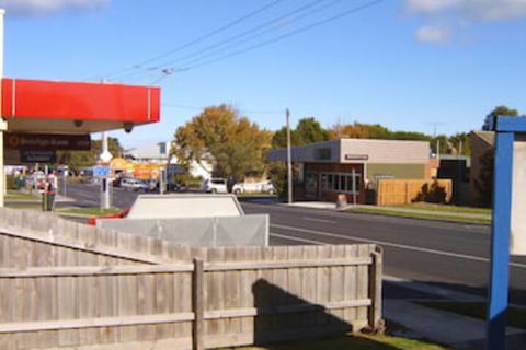 Inverloch Cabins - Accommodation QLD 7