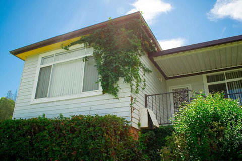 High View Cottage - Accommodation QLD 7