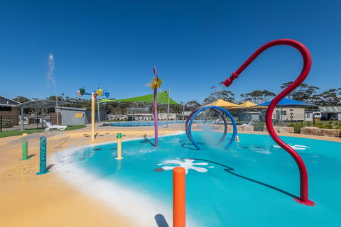 Holiday Haven Lake Tabourie - Accommodation QLD 1