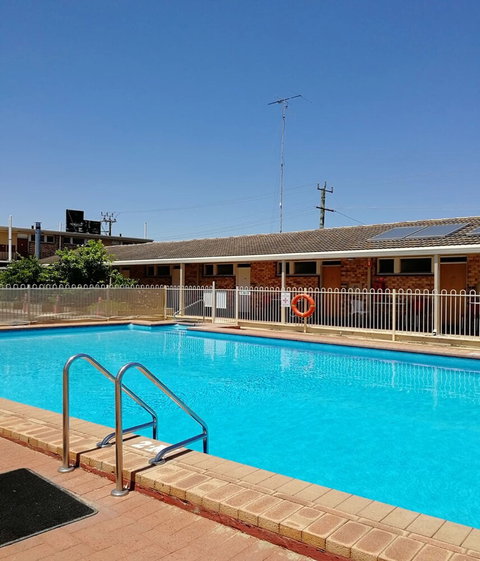 Ringtails Motel - Accommodation QLD 6