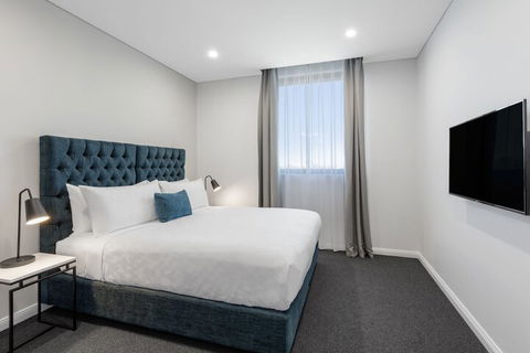 Meriton Suites Coward Street, Mascot - Accommodation QLD 4