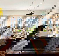 Milk and Honey - Accommodation QLD