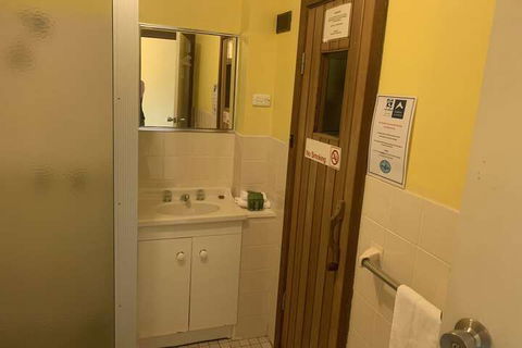Alpen Glen 6 - Accommodation QLD 7