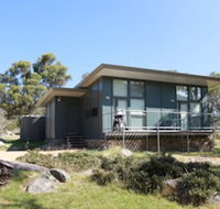 Ecocrackenback 18 Sustainable chalet close to the slopes. - Accommodation QLD