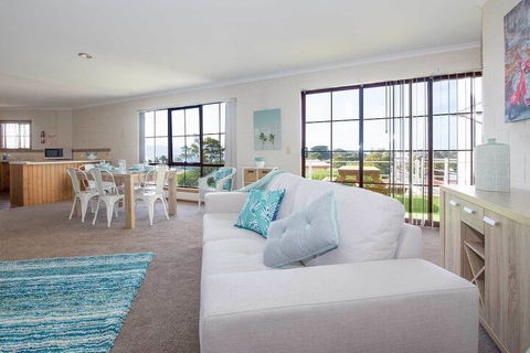 Astro Place - Accommodation QLD 6