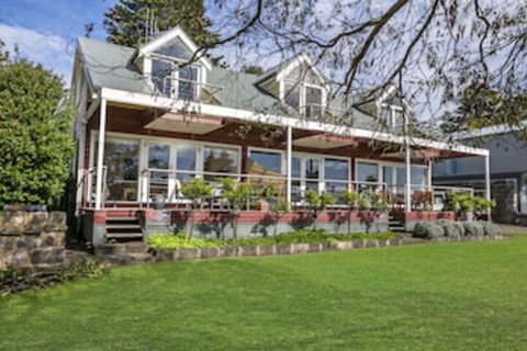 JOHANSSONS PERCH No. 3 - Accommodation QLD 0