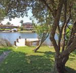 Waterfront Delight on Cater - Accommodation QLD