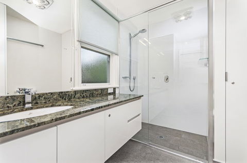 JOHANSSONS PERCH COTTAGE - Accommodation QLD 5