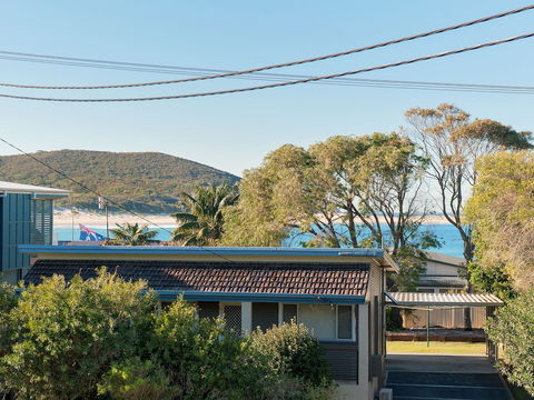 Footprints At Fingal Bay - Accommodation QLD 2