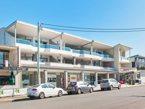 Footprints At Fingal Bay - Accommodation QLD 5