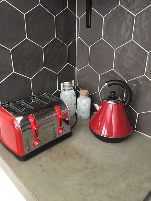 UNIQUE - New York Loft Style Townhouse - Accommodation QLD 3