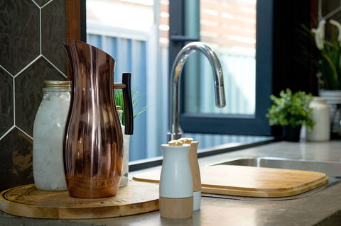 UNIQUE - New York Loft Style Townhouse - Accommodation QLD 6