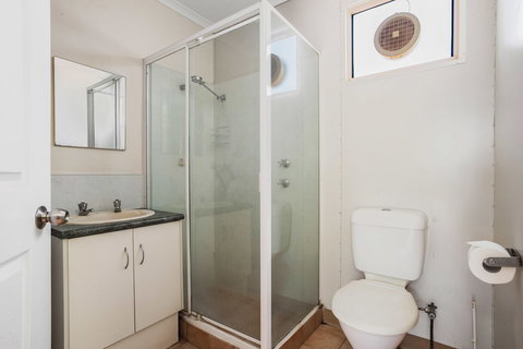 Karratha Caravan Park - Accommodation QLD 6