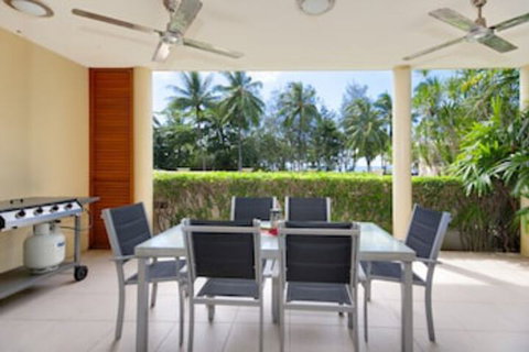 Peponi 2 - Beachfront Apartment - Accommodation QLD 0