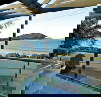 On the Beach at Fingal Bay - Accommodation QLD