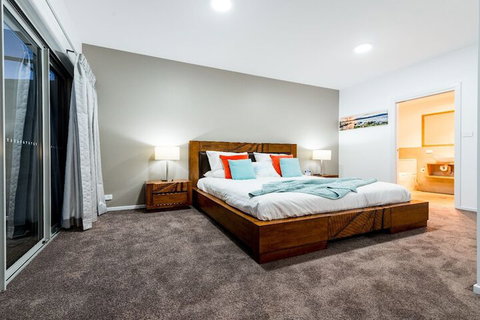 Ulverstone River Edge Apartments - Accommodation QLD 3