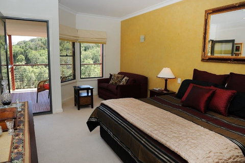Wombadah Luxury Accommodation - Accommodation QLD 3