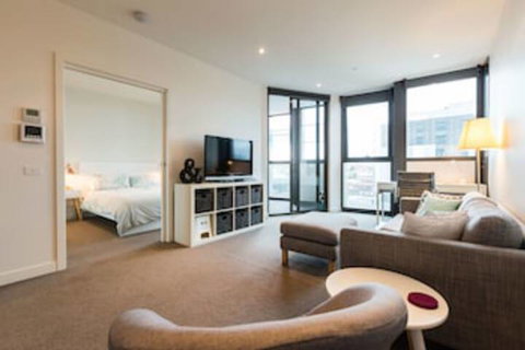 MILA, 1BDR Cremorne Apartment - Accommodation QLD 0