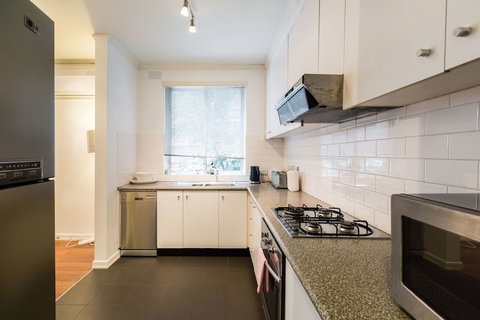 SELENA, 2BDR South Yarra Apartment - Accommodation QLD 1
