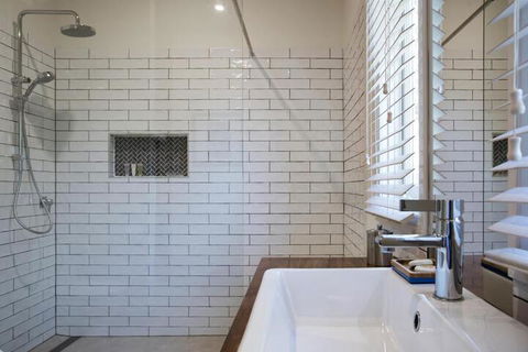 Alvie - Accommodation QLD 6