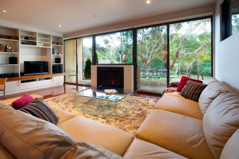 Lake Daylesford Lodge 7 - Accommodation QLD 2