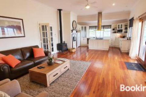 Ironbark Estate - Accommodation QLD 0