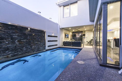 Ambar Villa - Accommodation QLD 2
