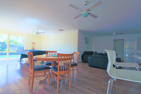 Mindarie Villa - Accommodation QLD 4