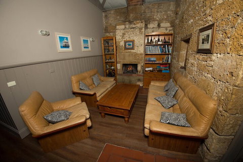 Cobb & Co Lodge - Accommodation QLD 7