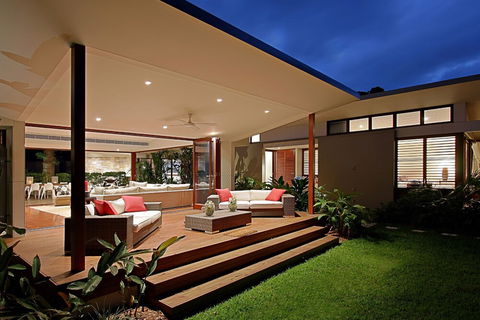 Barefoot At Broken - Accommodation QLD 5