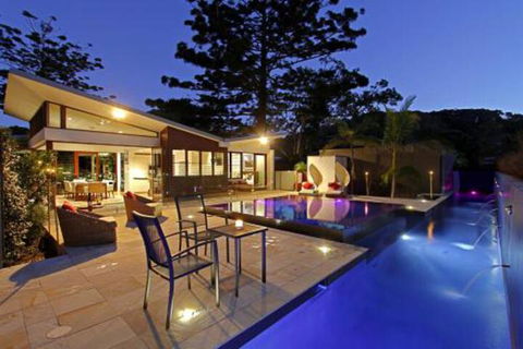 Barefoot At Broken - Accommodation QLD 0