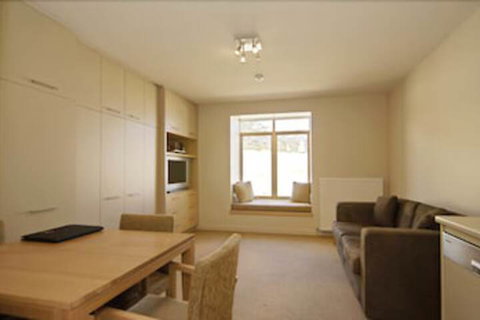 Chalet Hotham 6 - Accommodation QLD 4