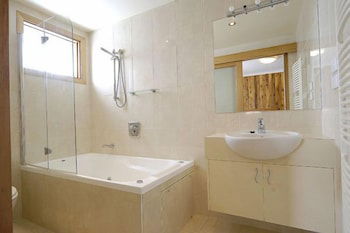 Alpine Haven 2 - Accommodation QLD 4