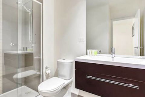 MJ Shortstay Bank Apartments - Accommodation QLD 2