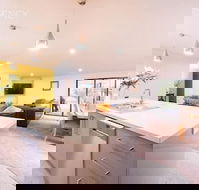 Euphoria House - Accommodation QLD