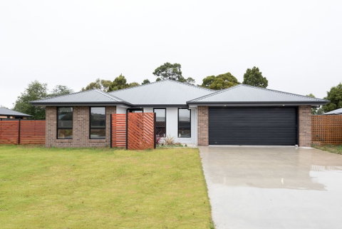 Euphoria House - Accommodation QLD 1