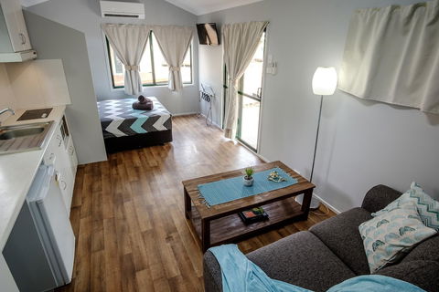 Kimberleyland Waterfront Holiday Park - Accommodation QLD 4