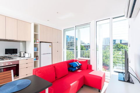 Amazing Location 1BR Apartment In Melbourne CBD - Accommodation QLD 6