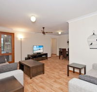 Skippers Rest 27 Government Road - Accommodation QLD