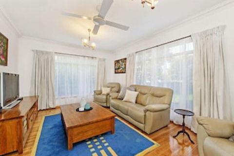 Cowes Phillip Island Holiday Home - Accommodation QLD 4