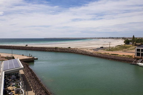 Ocean View Luxury Apartment & Suite - Accommodation QLD 3