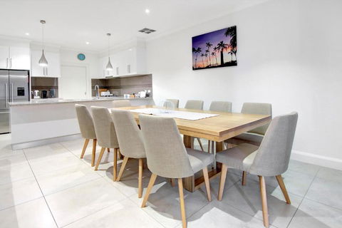 Rye Luxury Retreat - Accommodation QLD 5