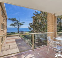 South Pacific Unit 6 Amazing unit opposite the beach. - Accommodation QLD