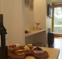 The Jonathan Art Centre - Accommodation QLD