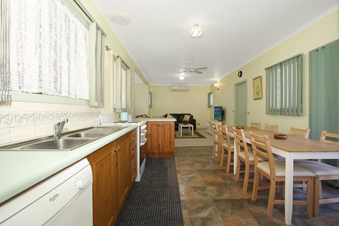 River's Reach - Bright - Accommodation QLD 3