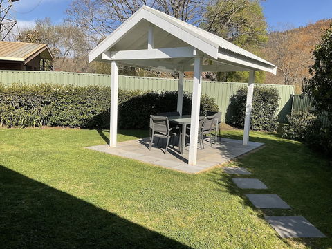 Valley View Townhouse - On The RAIL TRAIL - Accommodation QLD 6