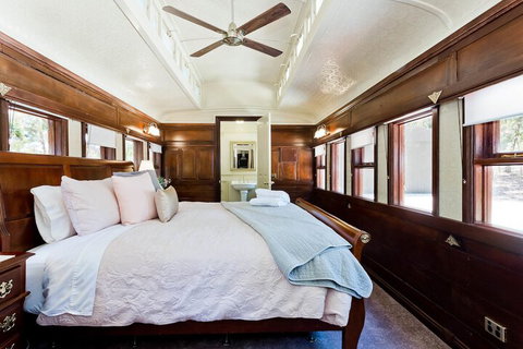 Oak Tree Cottage - Mundaring - Accommodation QLD 5